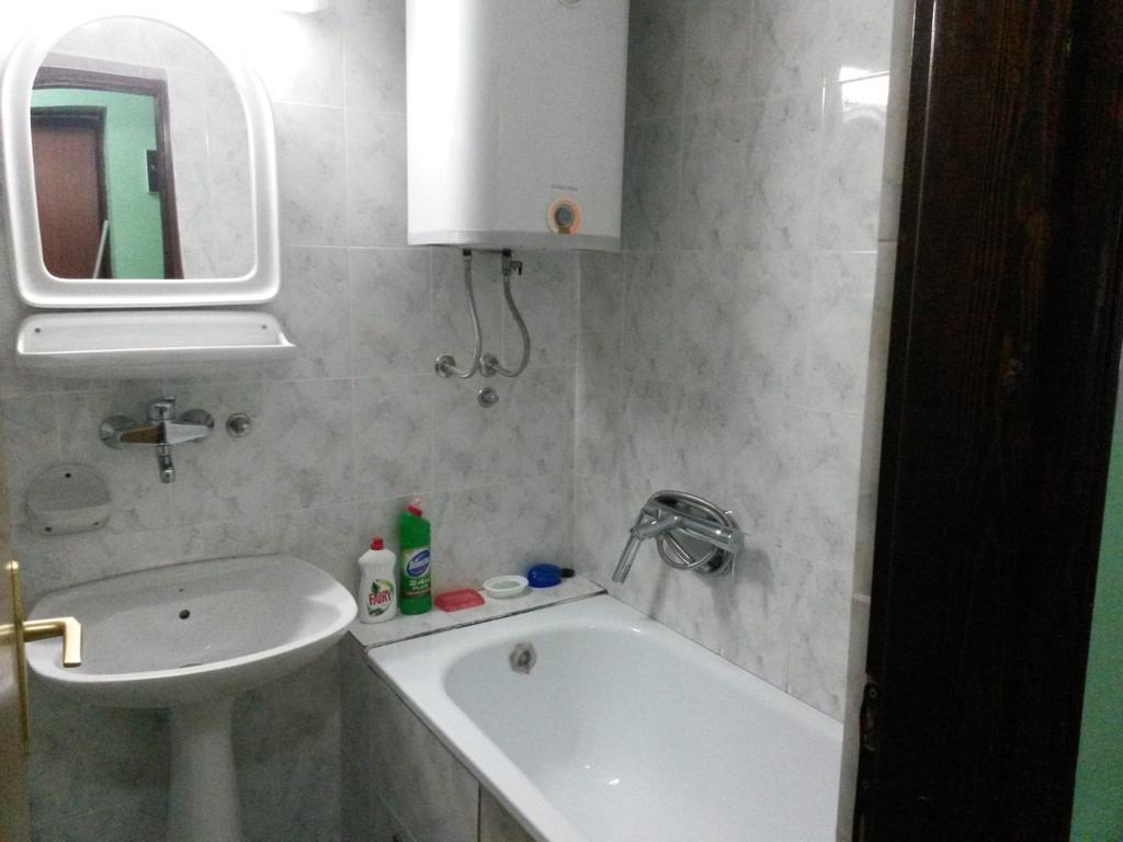Apartment Tijana Sutomore Rum bild
